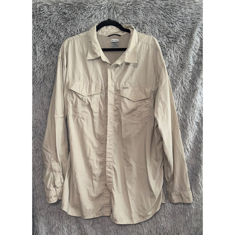 Columbia Men's Long Sleeve Button-Down Shirt in Khaki